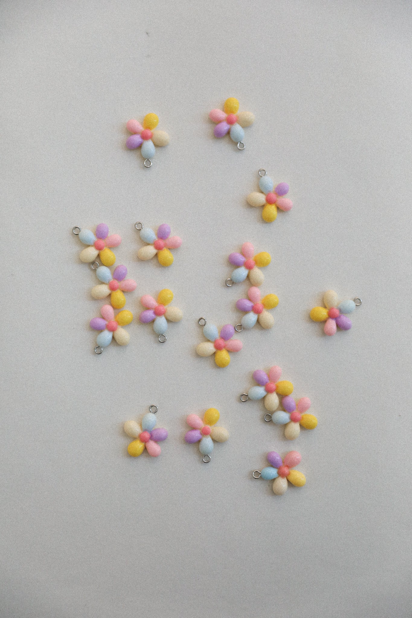 Breloque - Fleur multicolore